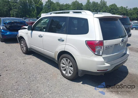 2011 Subaru Forester 2.5X Touring z USA, uszkodzony, nr VIN JF2SHAHC8BH765730